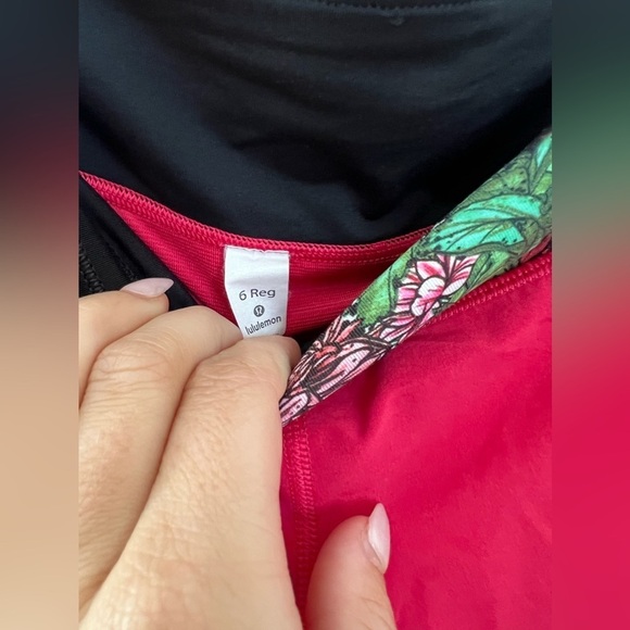 Lululemon Speed Up Short *2.5" Fuchsia Pink / Zen Garden Multi 6 - Picture 8 of 9